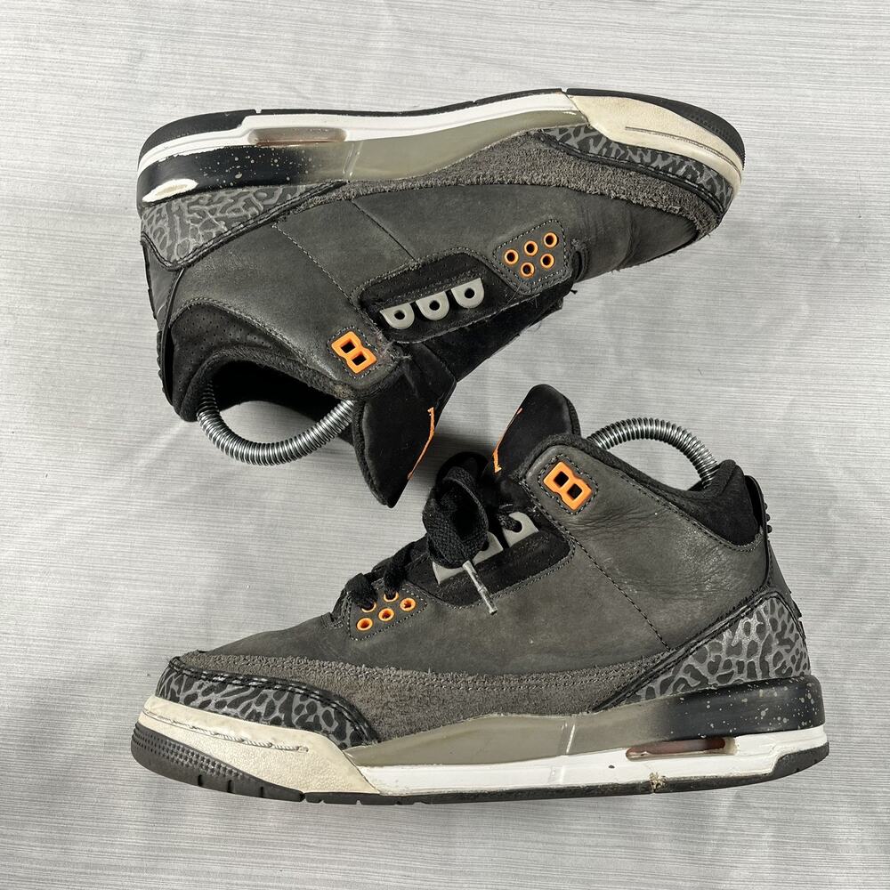 Nike Jordan 3 Retro Fear Pack GS Size 4.5Y Boys Basketball Sneakers DM0967-080